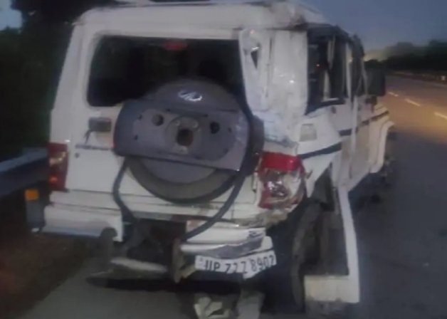 सोरांव में ट्रक ने 4 लोगों को कुचला, मौत