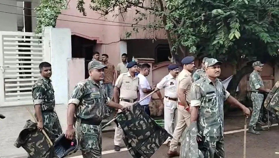 (रायपुर) पूर्व मुख्यमंत्री भूपेश बघेल के निवास पर ईडी की छापेमारी, कांग्रेस कार्यकर्ताओं में आक्रोश