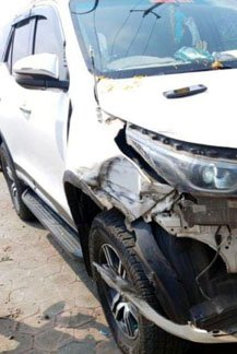 (चिरमिरी) सड़क हादसे में बाल-बाल बचे स्वास्थ्य मंत्री श्याम बिहारी जायसवाल, ट्रक से टकराई मंत्री की गाड़ी