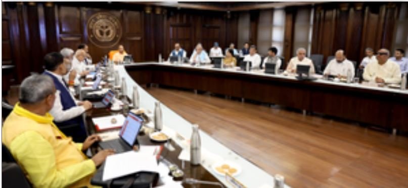 यूपी कैबिनेट का फैसला, अब सिर्फ तीन साल में ट्रांसफर का मिलेगा अवसर