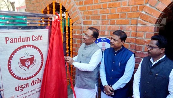 (जगदलपुर) पंडुम कैफे : हर कप एक कहानी कहता है,बस्तर में नक्सल उन्मूलन की दिशा में हो रहे सकारात्मक परिवर्तन का प्रतीक -सीएम