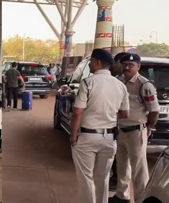 (रायपुर) दिल्ली धमाके के बाद एयरपोर्ट और भीड़भाड़ वाले इलाकों में बढ़ाई गई सुरक्षा