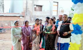 (धमतरी) निगम सभापति (स्पीकर) कौशिल्या देवांगन ने किया सांई कार सर्विसिंग एवं एलाईमेंट सेंटर का शुभारंभ