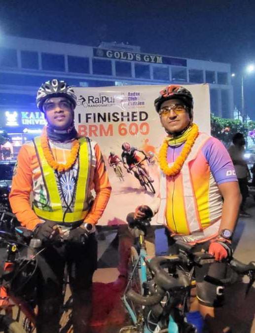 (रायपुर) दो साइकिलिस्ट बने सुपर रैंडोन्यूर्स, 600 किमी की चुनौतीपूर्ण राइड 39 घंटे में की पूरी
