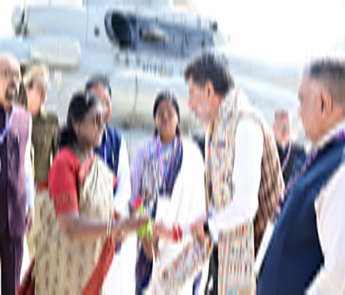 (जगदलपुर) किरण देव ने किया राष्ट्रपति द्रोपदी मुर्मू का स्वागत
