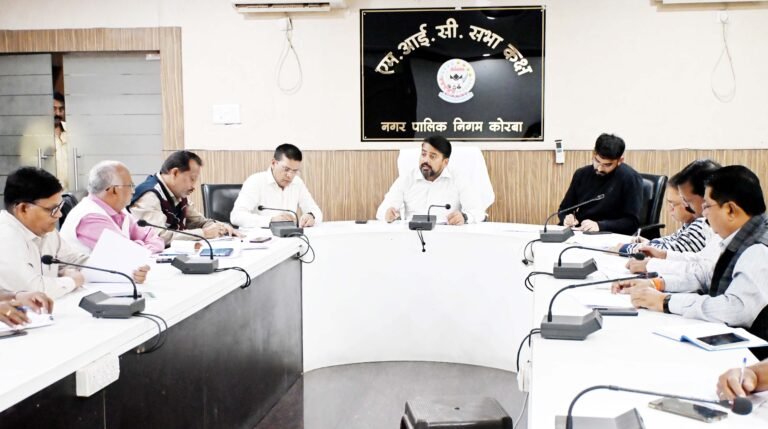 (कोरबा) पी.एम.ए.वाई. शासन की महत्वपूर्ण व फ्लेगशिप योजना, योजना के कार्यो में कोताही स्वीकार्य नहीं – आयुक्त