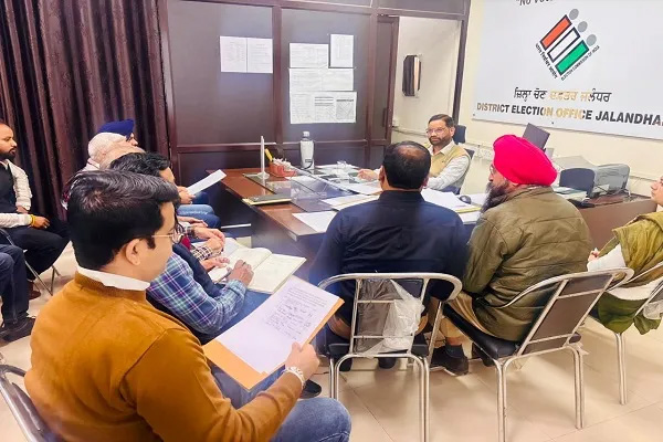 (जालंधर)चुनाव तहसीलदार ने राजनीतिक दलों के प्रतिनिधियों के साथ की बैठक