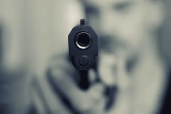 (प्रतापगढ़)बच्चों के विवाद में सपा नेता के बेटे की गोली मारकर हत्या, दूसरा जिंदगी-मौत से जूझ रहा; गांव छावनी में तब्दील