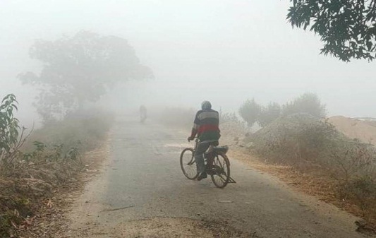 (महत्वपूर्ण)(रायपुर)छत्तीसगढ़ में शीतलहर का प्रकोप जारी: रायपुर समेत 12 जिलों में ‘येलो अलर्टÓ