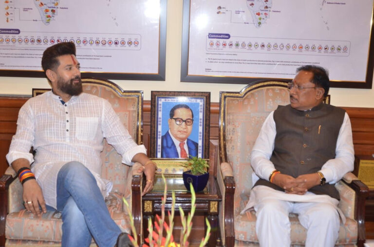 मुख्यमंत्री विष्णुदेव साय की केन्द्रीय मंत्री चिराग पासवान के साथ अहम मुलाकात