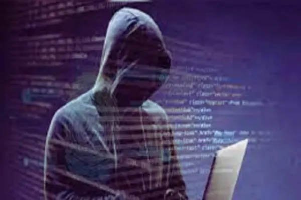 सूरत के युवक ने पाकिस्तान भेजे 10 करोड़ रुपये, गुजरात पुलिस ने किया 200 करोड़ के साइबर फ्रॉड का पर्दाफाश