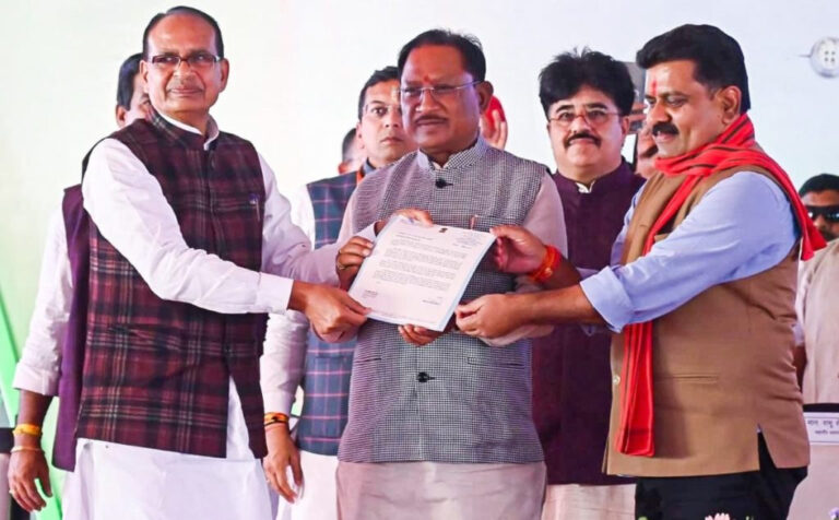 PM किसान सम्मान निधि की 21वीं किस्त जारी: छत्तीसगढ़ के 25 लाख किसानों के खातों में पहुंचे 500 करोड़, केंद्रीय मंत्री चौहान ने दी 2,225 करोड़ की ग्रामीण सड़कों की सौगात, CM साय बोले- ”अन्नदाताओं का सम्मान हमारी सर्वोच्च प्राथमिकता”