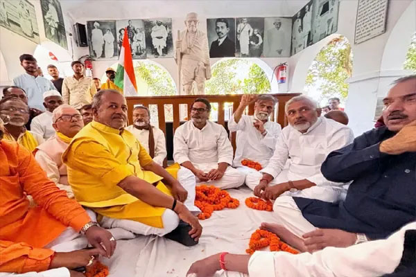 बिहार चुनाव में आउट होने के बाद प्रशांत किशोर का बड़ा दांव, दिल्ली का एक घर छोड़कर सारी संपत्ति पार्टी को दान