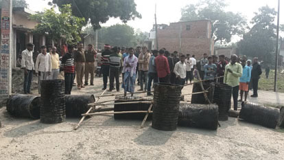 जीयनपुर व कंधरापुर में सड़क हादसों में दो की मौत, एक घायल