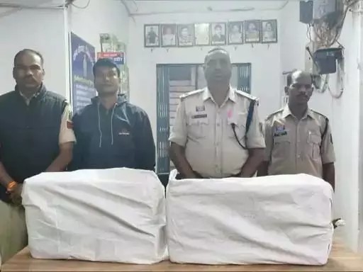 (जगदलपुर) ओडिशा से छत्तीसगढ़ ला रहा था 53 किलो गांजा, तस्कर गिरफ्तार