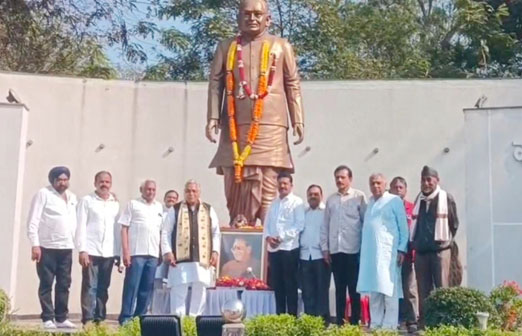 (दुर्ग) दुर्ग में मोतीलाल वोरा की जयंती पर श्रद्धांजलि समारोह, कांग्रेस नेताओं ने किया नमन