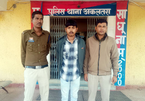 (चांपा- जांजगीर) सार्वजनिक क्षेत्र में चाकू लहराते हुए आने जाने वाले लोगों को भयाक्रांत करने वाले आरोपी हुआ गिरफ्तार