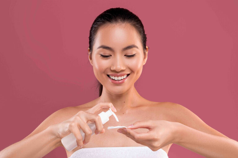 चेहरे के खुले रोमछिद्रों को कम करने में मदद कर सकते हैं ये 5 प्राकृतिक टोनर