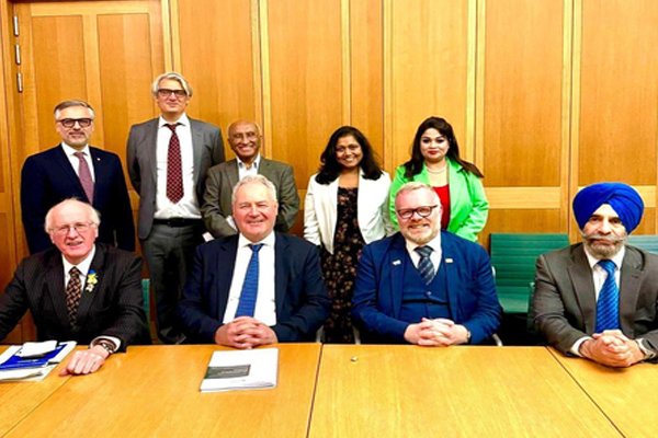 (लंदन)बांग्लादेश में बढ़ती राजनीतिक और धार्मिक हिंसा पर ब्रिटेन की संसद में चर्चा, सांसदों ने जताई चिंता