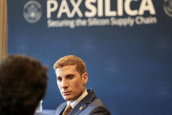 अमेरिका के पैक्स सिलिका समिट में भारत की गैरमौजूदगी पर अटकलें लगाना गलत: आर्थिक मामलों के अवर सचिव