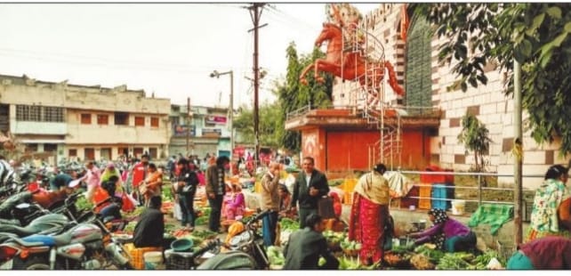 बृहस्पतिबाजार व्यवस्था को लेकर नगर निगम व दुकान वालों में नहीं बनी सहमति