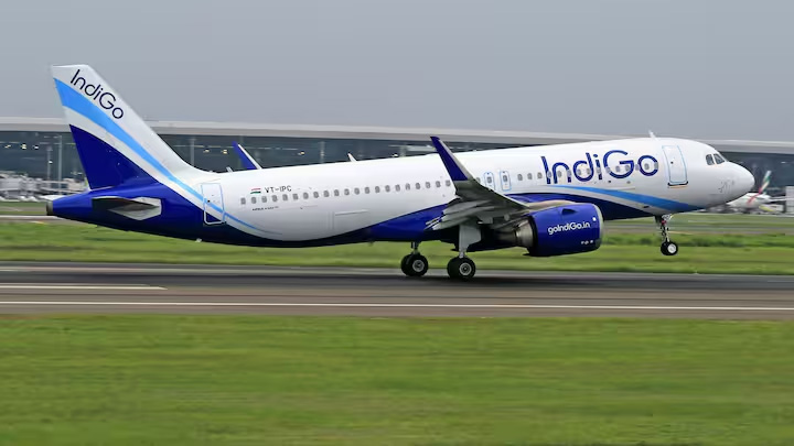 इंडिगो की दिल्ली और चेन्नई से सभी उड़ानें रात तक रद्द, अभी नहीं बदलेंगे हालात