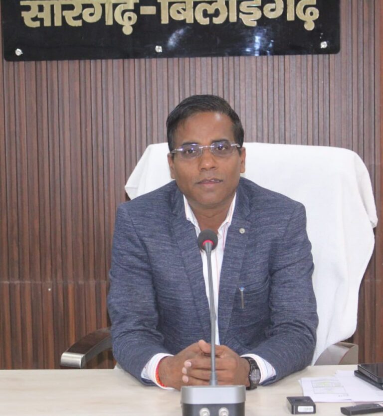 कलेक्टर डॉ संजय कन्नौजे ने एसआईआर और धान खरीदी के संबंध में प्रेस प्रतिनिधियों से की वार्ता