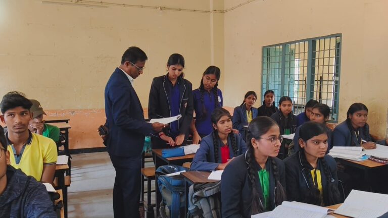 कलेक्टर डॉ संजय कन्नौजे ने पीएमश्री स्कूल बरमकेला का किया औचक निरीक्षण