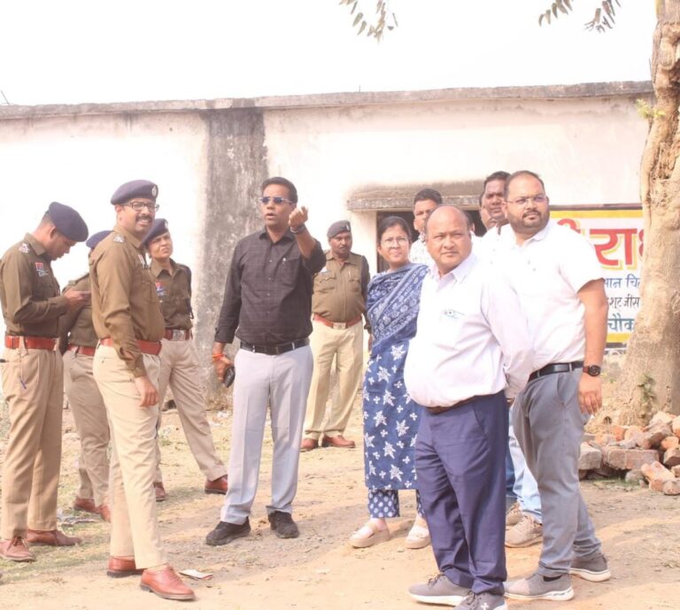 बैठक के बाद सीधा अमल कराने दल बल के साथ फील्ड में उतरे कलेक्टर डॉ संजय कन्नौजे