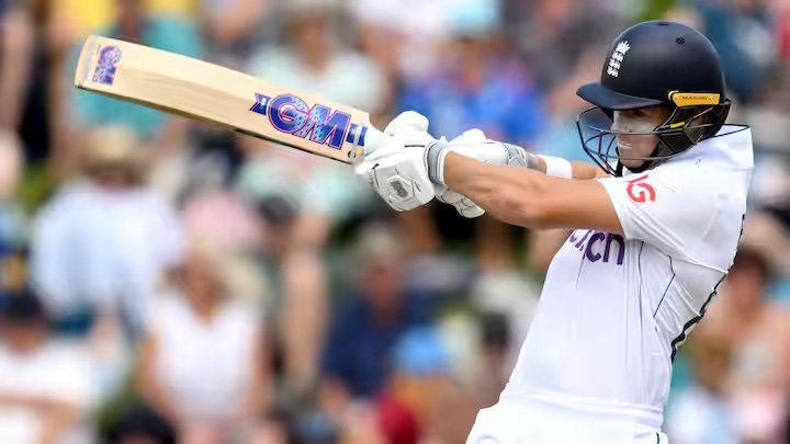 एशेज सीरीज 2025-26: जैकब बेथेल ने लगाया अपना पहला टेस्ट शतक, जानिए उनके आंकड़े