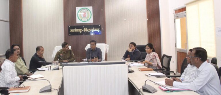 28 फ़रवरी तक समितियों से धान उठाव करें सभी राइस मिलर – कलेक्टर डॉ संजय कन्नौजे