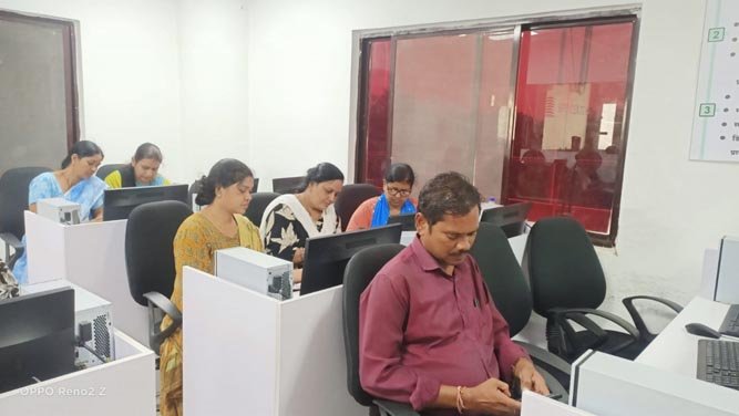 (रायपुर) प्रोजेक्ट दक्ष : अधिकारी एवं कर्मचारियों का मिल रही है तकनीकि ज्ञान