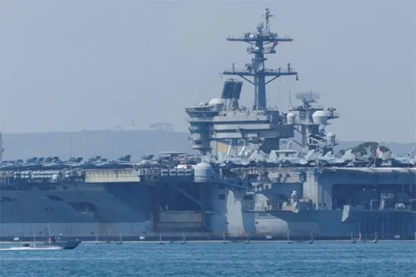 ईरान से चरम तनाव के बीच ट्रंप का बड़ा ऐक्शन, खाड़ी क्षेत्र की ओर रवाना किया