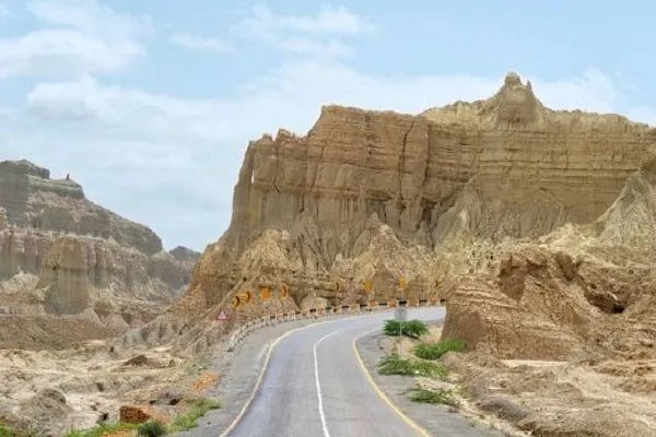 (इस्लामाबाद)बलूचिस्तान के खजाने पर खतरा! ट्रंप-शहबाज में हुई सांठगांठ, अमेरिका करेगा 1.3 बिलियन डॉलर का निवेश