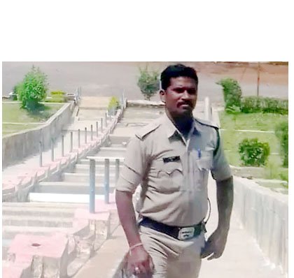 (बालोद) बालोद में दर्दनाक सड़क हादसा: ड्यूटी पर जा रहे आरक्षक की बस की टक्कर से मौत