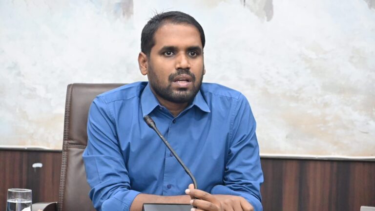 (धमतरी) जिले में घरेलू गैस, डीजल व पेट्रोल की पर्याप्त उपलब्धता, पैनिक न हों—कलेक्टर मिश्रा