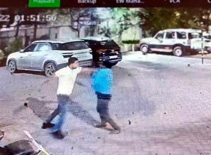 (कोरबा) कोरबा में सुरक्षा गार्ड पर हमला: नशे में युवक ने देर रात की मारपीट, वीडियो वायरल