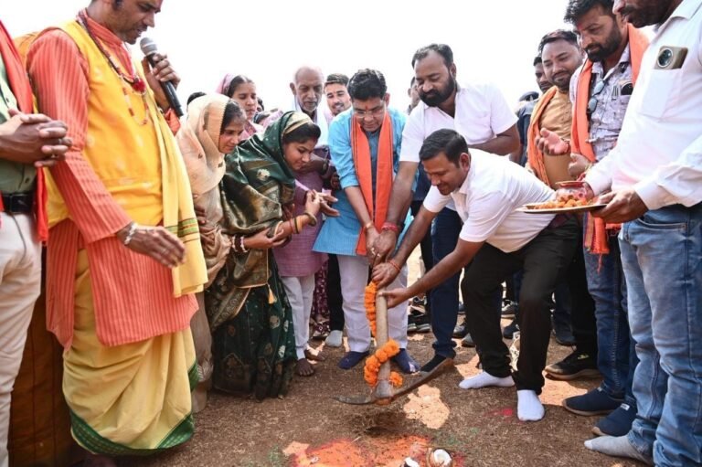 (रायपुर)सरकार आधारभूत ढांचे को मजबूत करने लगातार काम कर रही-मंत्री टंक राम वर्मा