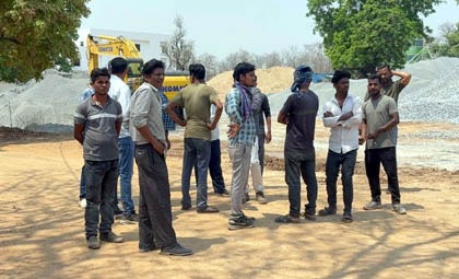 (कोरबा) निर्माणाधीन मेडिकल कॉलेज परिसर में हादसा: ट्रेलर पलटने से मजदूर की हुई मौत