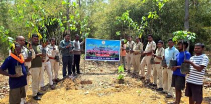 (कोरबा) अंतर्राष्ट्रीय वन दिवस उत्सव: पर्यावरण को अनुकूल करने में पेड़ों की अहम भूमिका – मृत्युंजय