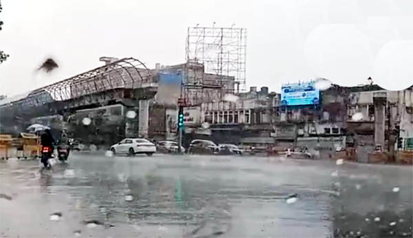 (रायपुर) चक्रीय चक्रवात के कारण मौसम बदला, कई स्थानों पर बुंदाबांदी हुई