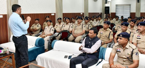 (दुर्ग) ड्रग केसों पर कसा शिकंजा, पुलिस हुई हाईटेक