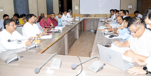 (रायपुर) पीएम सूर्य घर योजना के प्रभावी क्रियान्वयन के लिए सीईओ कुमार बिश्वरंजन ने की साप्ताहिक समीक्षा बैठक