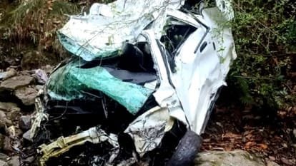 (नई दिल्ली)डलहौजी में सड़क हादसा, खाई में गिरी गाड़ी, दो पर्यटकों की मौत, चार गंभीर रूप से घायल