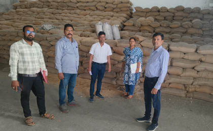 (धमतरी) खाद्य विभाग की छापेमारी, राइस मिल में भारी स्टॉक गड़बड़ी पकड़ी गई