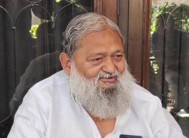 (चंडीगढ़)राहुल गांधी के चश्में पर धूल जमी है इसलिए उन्हें सच धुंधला दिख रहा, नरेंद्र मोदी विश्व के चमकते सितारे हैं : अनिल विज