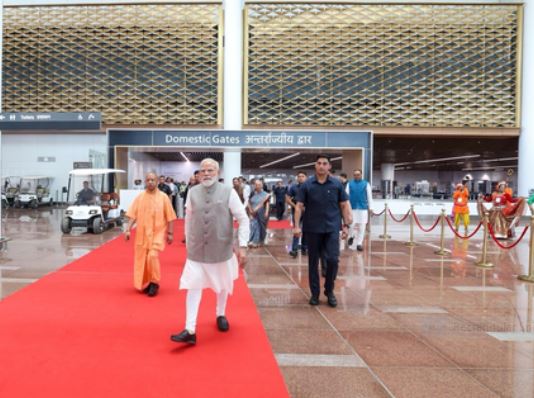 जेवर एयरपोर्ट के टर्मिनल भवन में सुविधाओं को देखकर मन को संतोष हुआ: पीएम मोदी