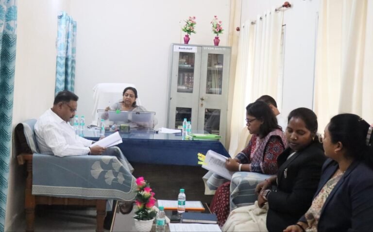 (कोंडागांव)अण्डर ट्रायल रिव्यू कमेटी एवं मॉनिटरिंग सेल के संबंध में कोण्डागांव जिले के अधिकारियों के साथ बैठक हुआ सम्पन्न।