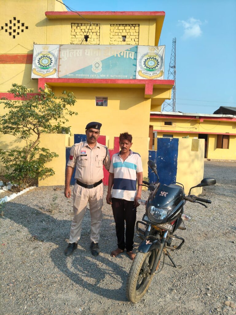मानवीय सूचना से खुला राज, डोंगरगांव में शातिर चोर गिरफ्तार, चोरी की बाइक बरामद
