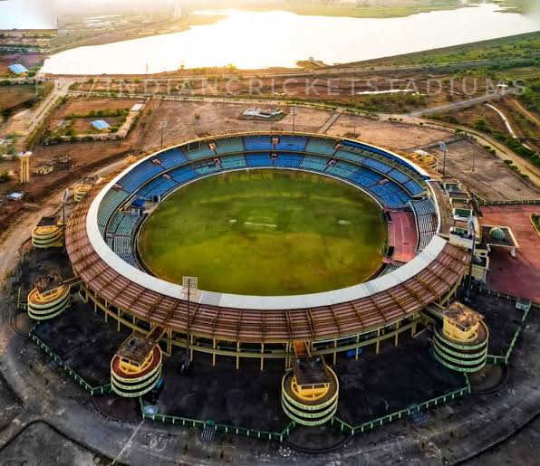 रायपुर में आईपीएल का रोमांच: 10 और 13 मई को दिखेगा आरसीबी, केकेआर और एमआई का दम